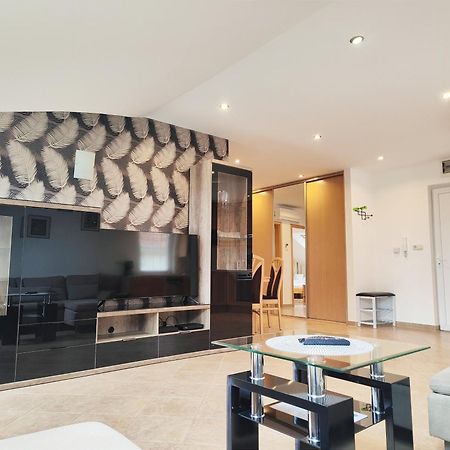 Boroka Apartman Heviz Bagian luar foto