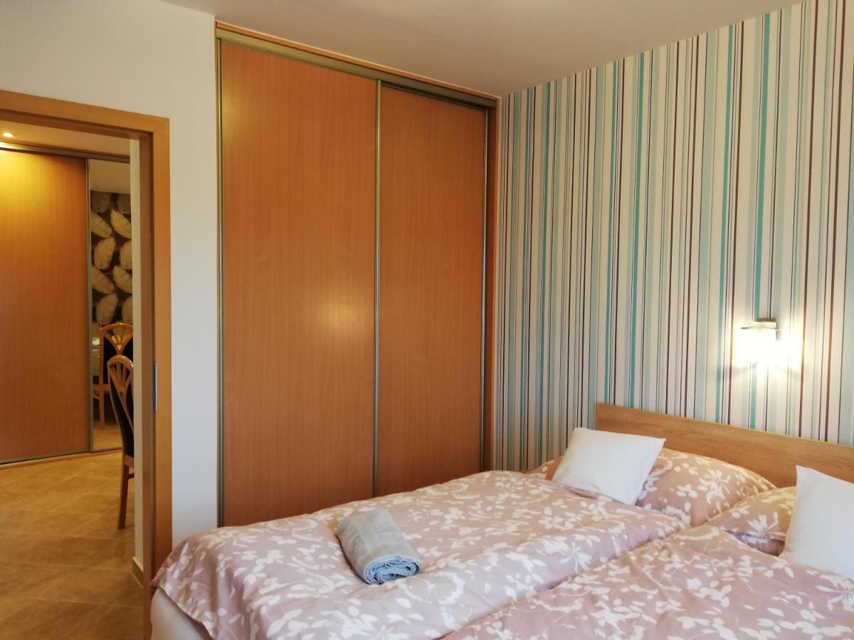 Boroka Apartman Heviz Bagian luar foto