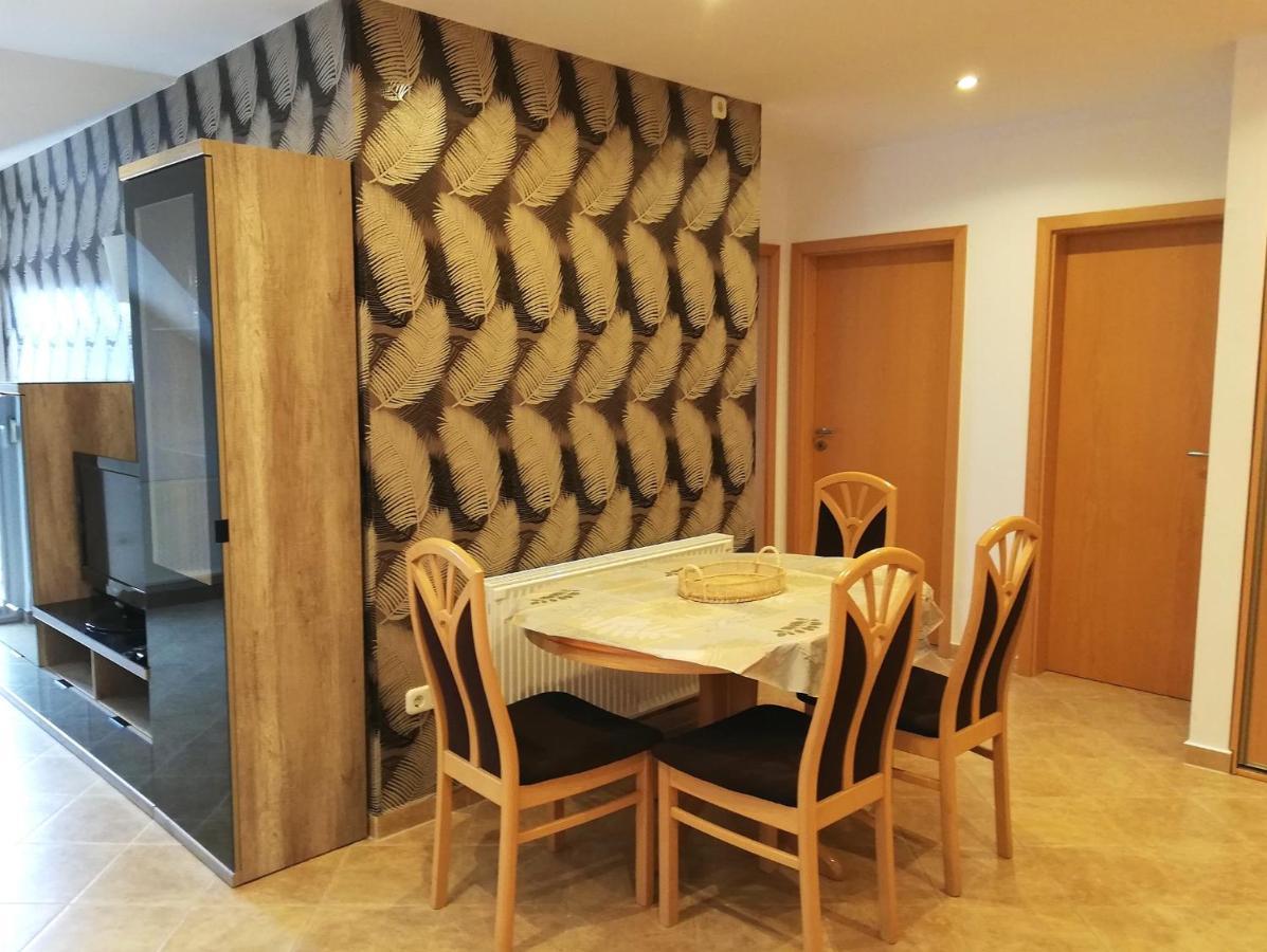 Boroka Apartman Heviz Bagian luar foto