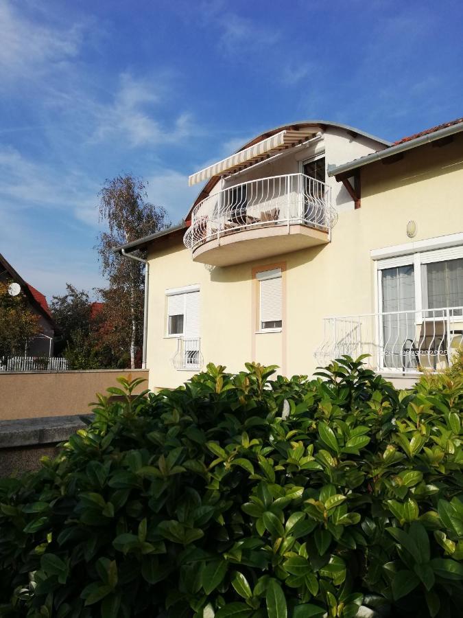 Boroka Apartman Heviz Bagian luar foto